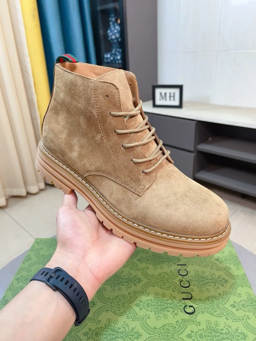 Men's shoes 💰540🌸🌸 (GUCCI) [cow lining plus velvet optional] [can be made without standard] New product Martin boots imported from Canada with full top layer high mercerized frosted fabric, punched using 3D digital technology, high-end and classy, ​​versatile to wear, full of three-dimensionality, close pictures will make you obsessed with the leather. You can't extricate yourself ~ the best on the market.          Fabric: Cowhide/Embossed Lining: Cowhide.          Please make a note when placing an order, sizes: 38-44 (37, 45, 46 can be customized and cannot be returned or exchanged) 5 colors available; black, gray, khaki, coffee, and earthy yellow
